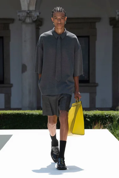Look 22